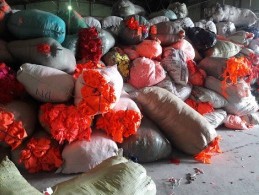 Thu Mua Phế Liệu Vải Vụn, Tồn Kho Giá Cao Tại Miền Nam